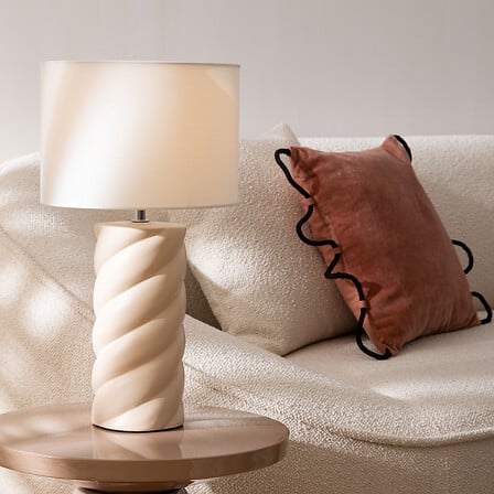 Lampada da tavolo cilindro ondulato beige | Rohome